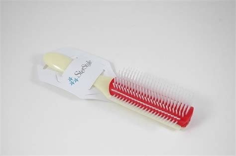 Sterstyle Plastic Hair Brush White 3004 Suhail Cosmetics