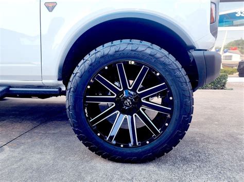 Custom Ford Bronco Wheels And Tires In Dallas Tx Planet Ford