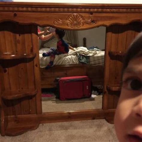 60 Photos Of People Trying To Sell Mirrors That Are So Good Theyll