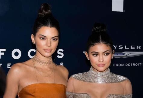 Heres How Kylie And Kendall Jenner Welcomed The New Year In Aspen