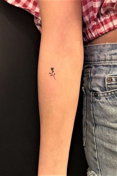 Playful and petite, these designs are an excellent choice for your first inking or. 24 MINIMALIST TATTOO DESIGNS - CATCH YOUR TINY INSPIRATION ...