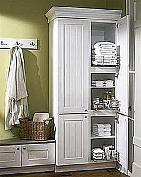 Keep Your Linen Closet From Becoming A Disaster Area Bathroom Linen