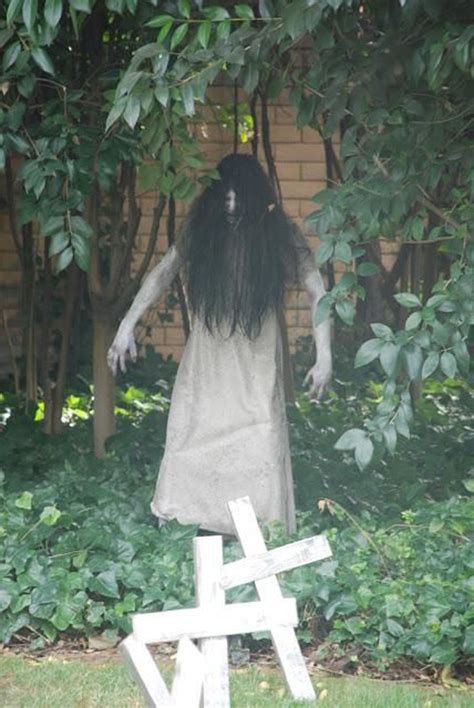 Maybe you would like to learn more about one of these? 25 Cool And Scary Halloween Decorations | HomeMydesign