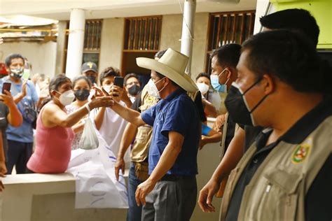 Tras la proclamación de pedro castillo como presidente, asumirá el cargo el 28 de julio. Pedro Castillo: no somos comunistas ni chavistas ni ...