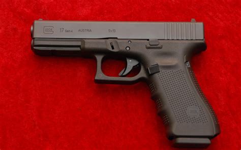 Before starting this glock 17 vs. Glock 17 Gen 4 Wallpapers Images Photos Pictures Backgrounds