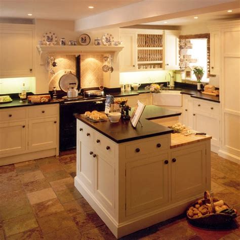 The advantage of using the modern style is its flexibility to be combined with another design style. Traditional country kitchen | Country kitchen ideas ...