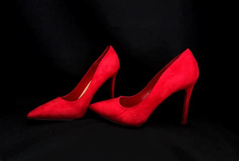 無料画像 グラフィック ハイヒール 赤 衣類 杭 エロティックな セクシー 段落 若い女性 女性の靴 ファッション ファッショナブルな レザー フェミニン 高い
