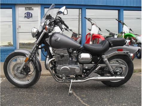 La honda cmx450 a été introduit en 1966 et a continué la production jusqu'en 1987. 1986 Honda CMX 450 REBEL 450 REBEL for sale on 2040-motos