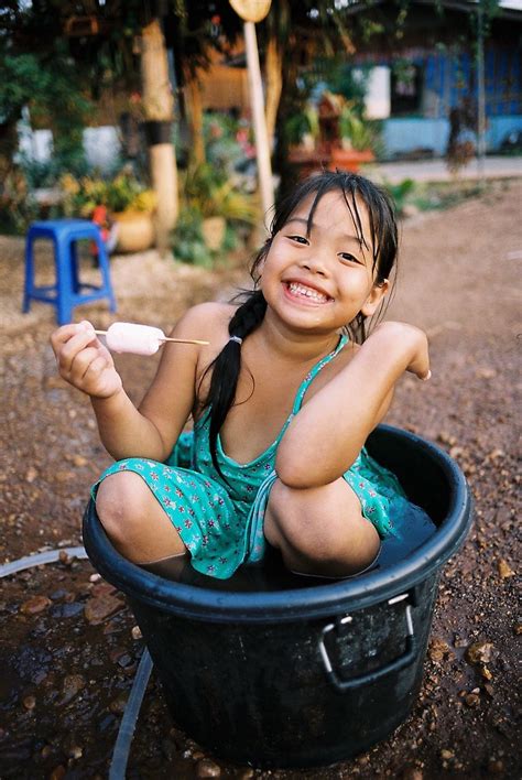 Songkran Girl Bessa R4A View On Black Great Smile I Saw Flickr