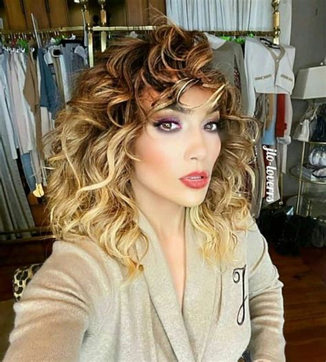 Above you see a wonderful vintage tutorial pin curls. Pin by TeressaFaucett on JLo in 2020 | Hair styles, Easy ...