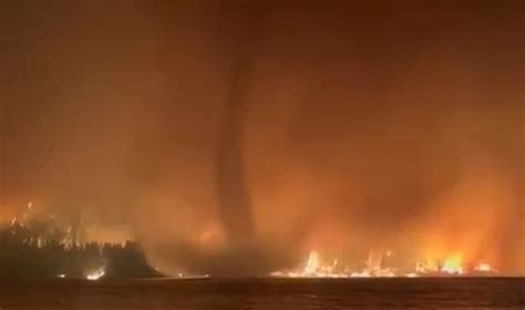 Rare Fire Tornado Phenomenon Strikes Canada Photos And Video World