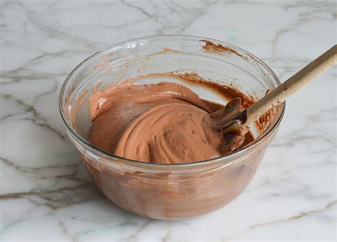 This eggless chocolate mousse is a show stopper dessert that needs only 5 ingredients and 15 minutes! Chocolate Mousse - Once Upon a Chef