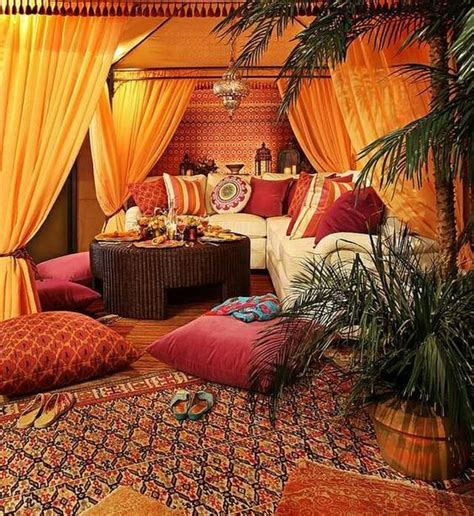 Orientalisch einrichten mit mut zum hingucker. Stoffe und Texturen im orientalischen Wohnzimmer | Wohnung ...