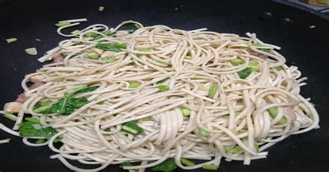 Satu lagi keistimewaan bihun sup ini adalah lobak masin yang ditabur di atas bihun sup melengkapkan keunikan rasa bihun sup utara. FatBoi Mee Tarik Milik QSR Brands Yang Perlu Anda Cuba ...