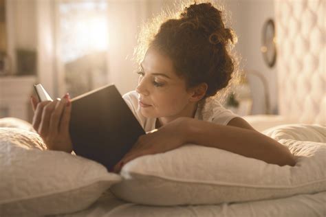 Check spelling or type a new query. Relaxed woman reading a book in her bed. | Blog Maxi Educa