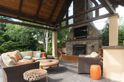5 Ways To Upgrade Your Outdoor Entertainment Area
