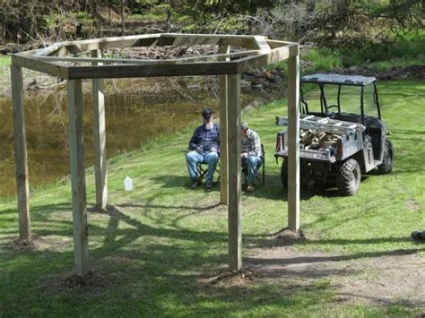 This fire pit is circular and simple. campfire-4
