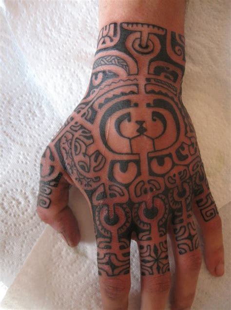 Polynesian tattoo history began in 1771 with captain james cook, who when returned to tahiti and new zealand from his first voyage, the word tattoo was introduced in europe. Polynesian Designs