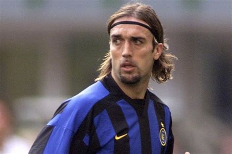 Stream tracks and playlists from batistuta | باتيستوتا on your desktop or mobile device. Batistuta malato, l'attaccante confessa: "Volevo tagliarmi ...