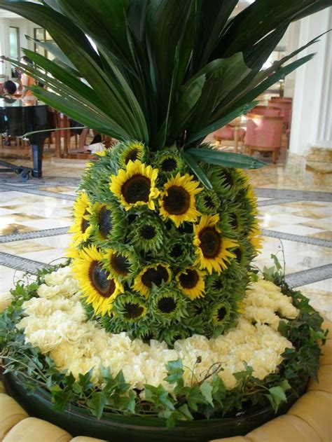 Alibaba.com offers 717 pineapple tables products. Sunflower pineapple | Table decorations, Floral design, Decor