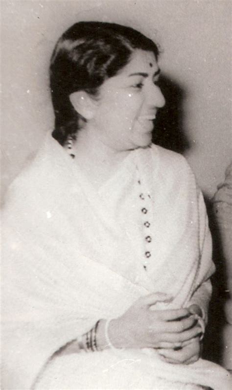 Wada na tod lata mangeshkar dil tujhko diya 1987 songs rati agnihotri.mp3. Lata Mangeshkar - Wikiwand