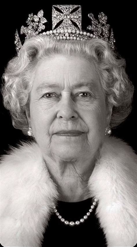 ‏𝙴♡ on twitter ملكة بريطانيا إليزابيث الثانية جاءت في المرتبة الثانية في قائمة أكثر الملوك
