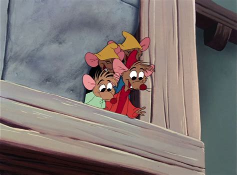 Cenerentola è un film del 2015 diretto da kenneth branagh, basato sulla fiaba popolare cenerentola e sul classico disney omonimo. Cenerentola - Immagini dal film