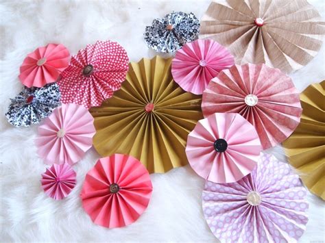 Maybe you would like to learn more about one of these? 30+ Trend Terbaru Hiasan Bingkai Dari Kertas Origami ...