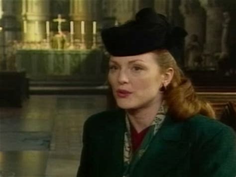 Рэйф файнс, джулианна мур, стивен ри и др. The End Of The Affair Trailer (1999) - Video Detective