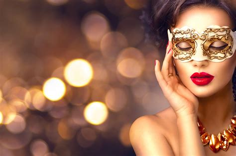 Anantara Sathorn Celebrates New Year’s Eve With International Feast And Masquerade Party The