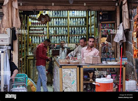 Parfum Markt Khan Al Khalili Bazar In Kairo Ägypten Arabien Afrika Stockfotografie Alamy