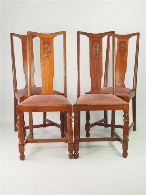 With over 10 lots available for antique dining chairs and 3 upcoming auctions, you won't want to miss out. Set 4 Vintage Oak Dining Chairs