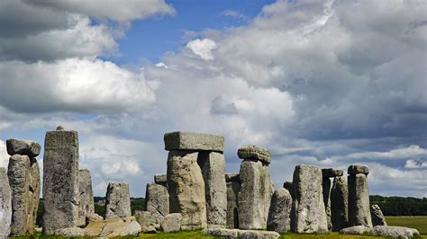 Astonishing Giant Circle Of Pits Found Near Stonehenge Cgtn