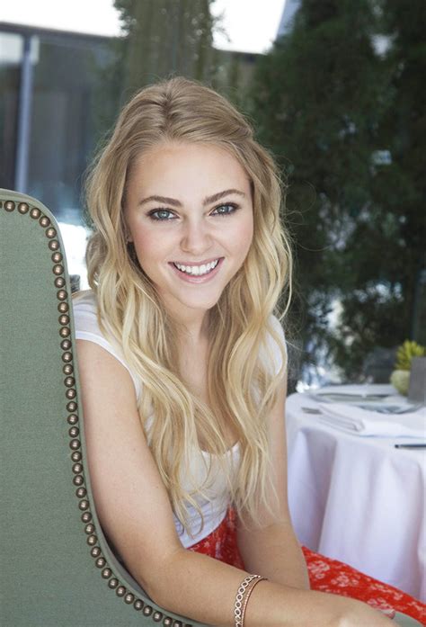 Annasophia robb (born december 8, 1993) is an american film and television actress. AnnaSophia Robb.