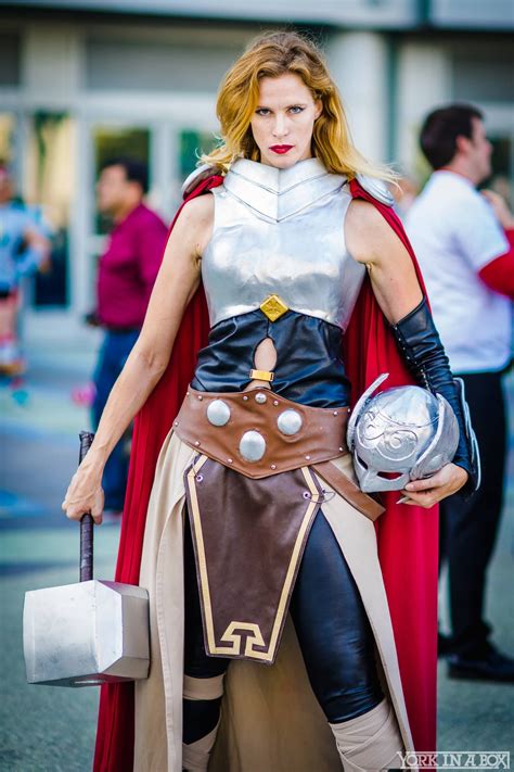 York In A Box York In A Boxs Photos Gender Bend Cosplay Thor Cosplay Female Thor