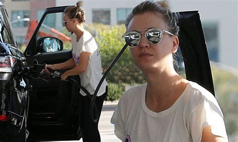Kaley Cuoco Shows Off Her Love For Barbie As She Pumps Gas Daily Mail Online