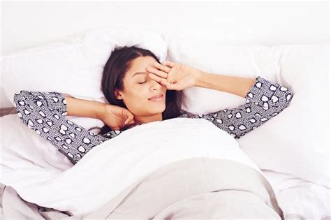 How To Get A More Restful Night Of Sleep Popsugar Fitness Superfoods Olympic Training Waking