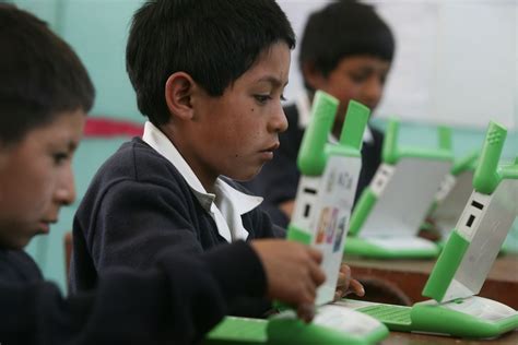 Tres Millones De Escolares Peruanos Contarán Este Año Con Laptops En