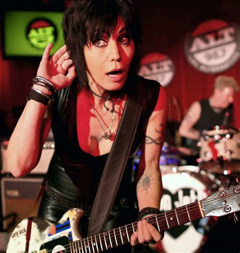 what s that oh joan jett is selling a clothing line at hot topic joan jett joan jett the