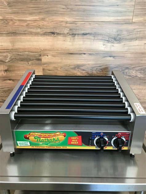 Apw Wyott Hrs 31s Non Stick Hot Dog Roller Grill Slanted Top 120 V