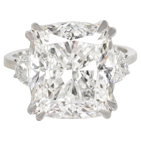 Exceptional Gia Certified 4 Carat Cushion Cut Diamond Ring For Sale At
