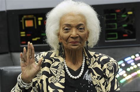 88 Year Old Star Trek Icon Nichelle Nichols Honored At Final Comic Con