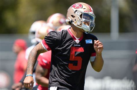 49ers News Rookie Trey Lance Still Has To Carry Teammates Equipment