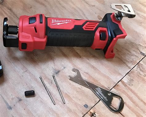 Milwaukee M18 Cut Out Tool Cut And Run Home Fixated