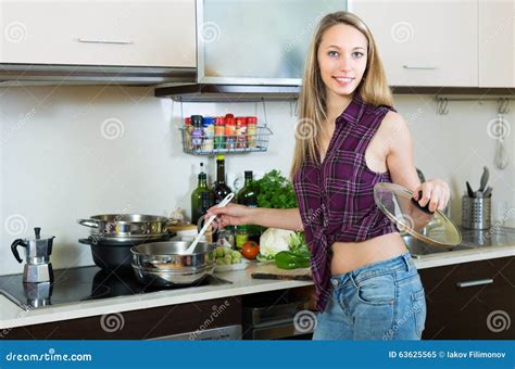 Beautiful Blonde Girl At Kitchen Stock Image Image Of Diet Kitchen 63625565