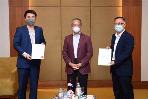 Последние твиты от age of majority (@ageofmajority). 2 opposition MPs pledge support for Malaysia PM Muhyiddin ...