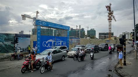 If you compare transportation prices, the taxi ride in siem reap costs an average of 0.77 gbp, 4% more expensive than kuala lumpur, with a fare of 0.74 gbp, while train tickets costs 123% more in siem reap: Phnom Penh to Siem Reap: Bus, Flight, Ferry?