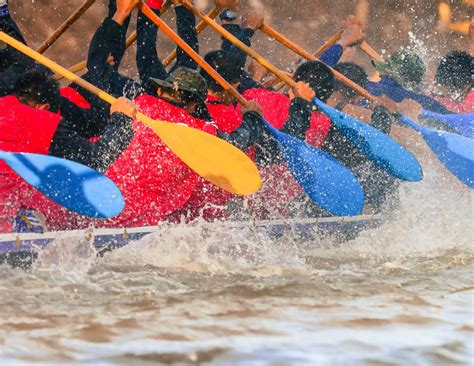 The Essential Actions to Building Unstoppable Teams - Alden Mills