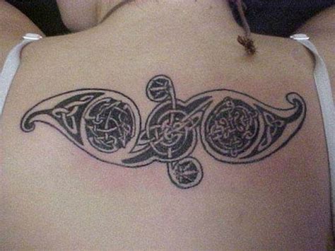 Because the celtic people did not leave a written record regarding their intricate art, it's important to note that many symbolic meanings of celtic knot tattoos are modern interpretations. Celtic Tattoos For Women - The Tattoo Designs