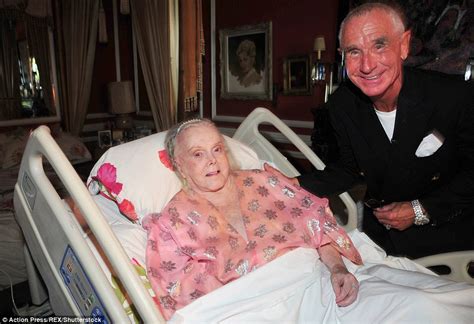 Zsa Zsa Gabor Pictured On Her Hospital Bed Is Last Known Photo Of The